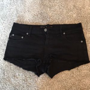 Talula 28 Black short shorts